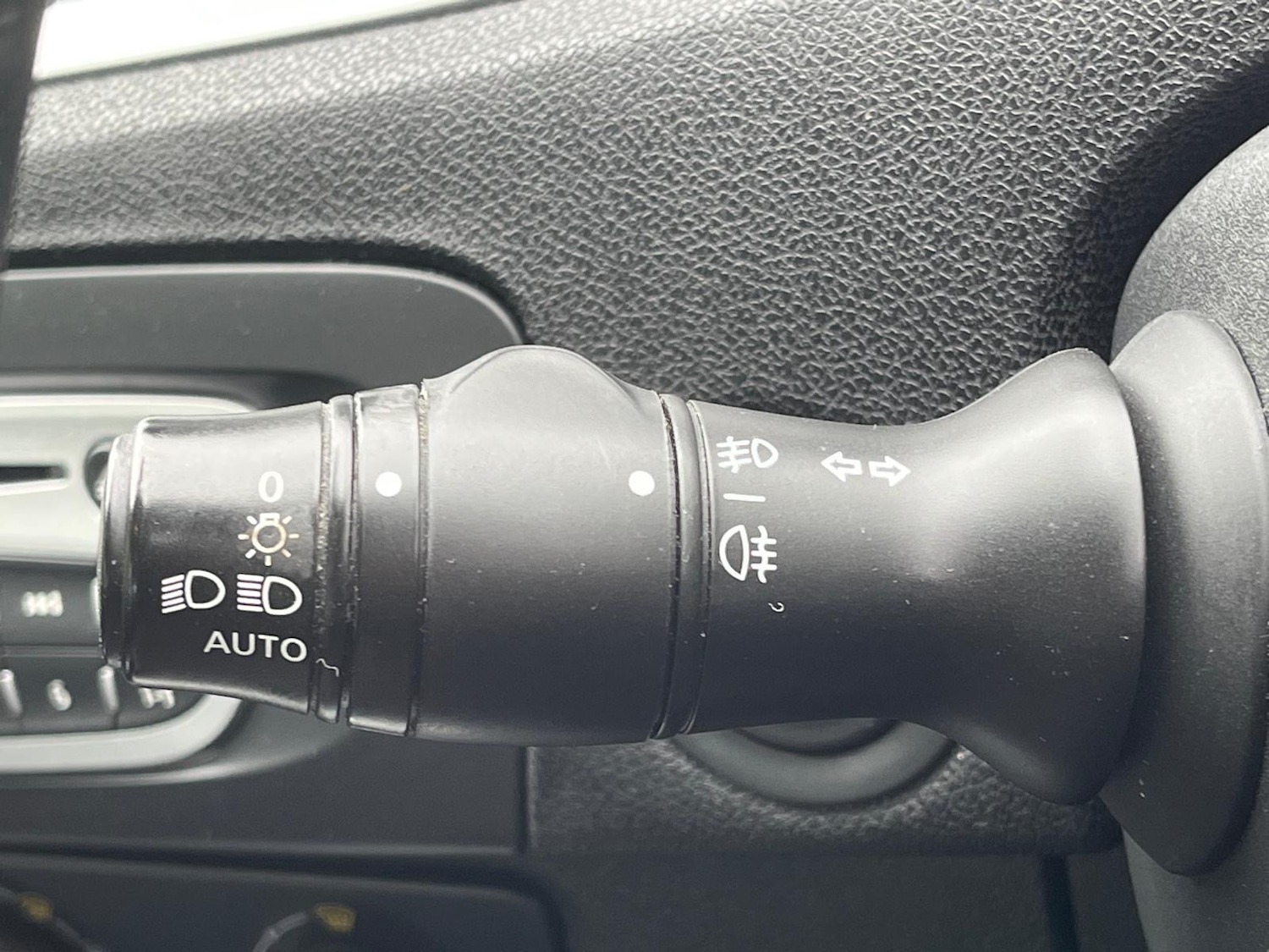 Used Renault Scenic 2009 for sale - 77718240: Photo 59