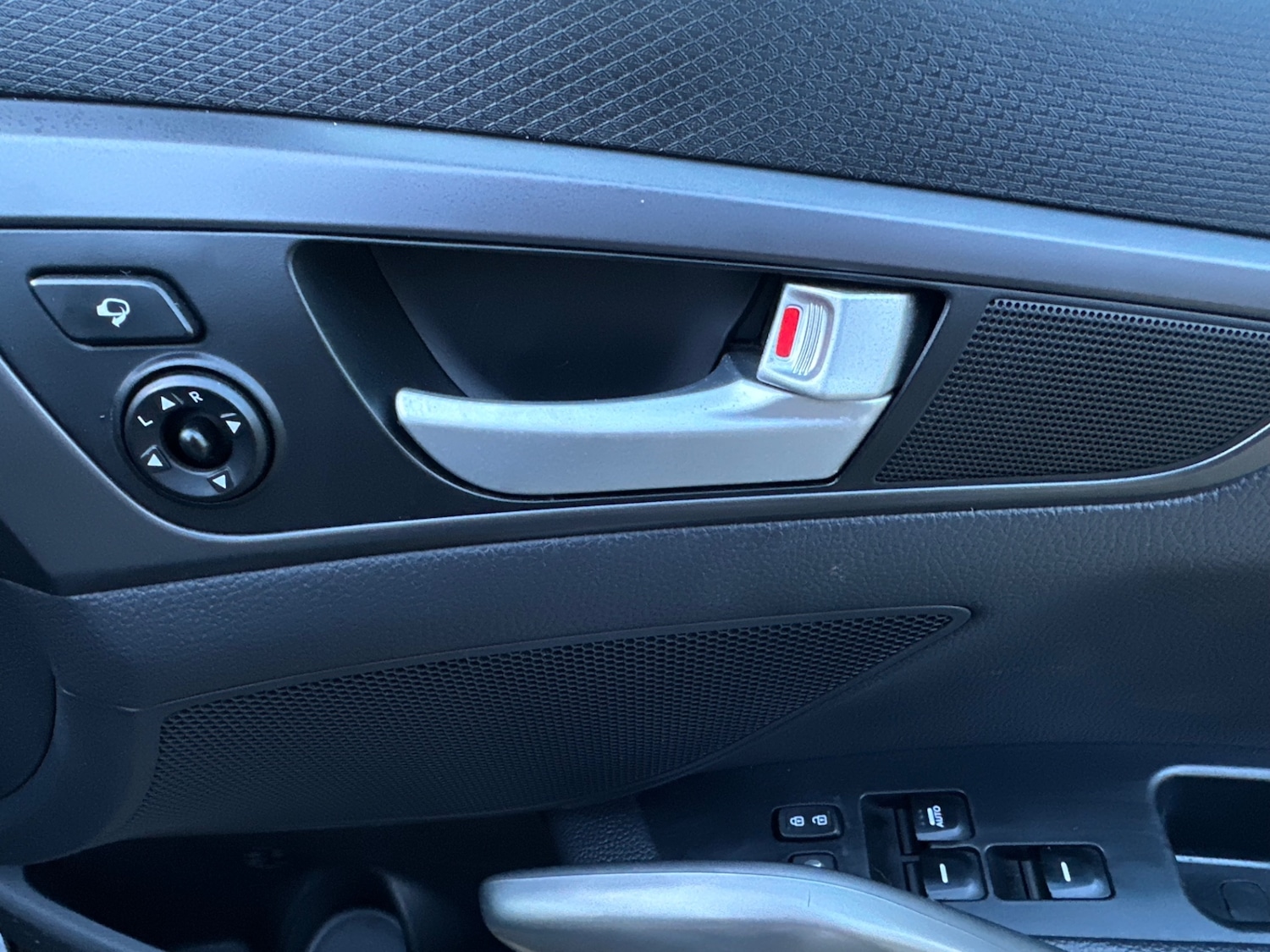 Used Hyundai Veloster 2013 for sale - 77404642: Photo 25