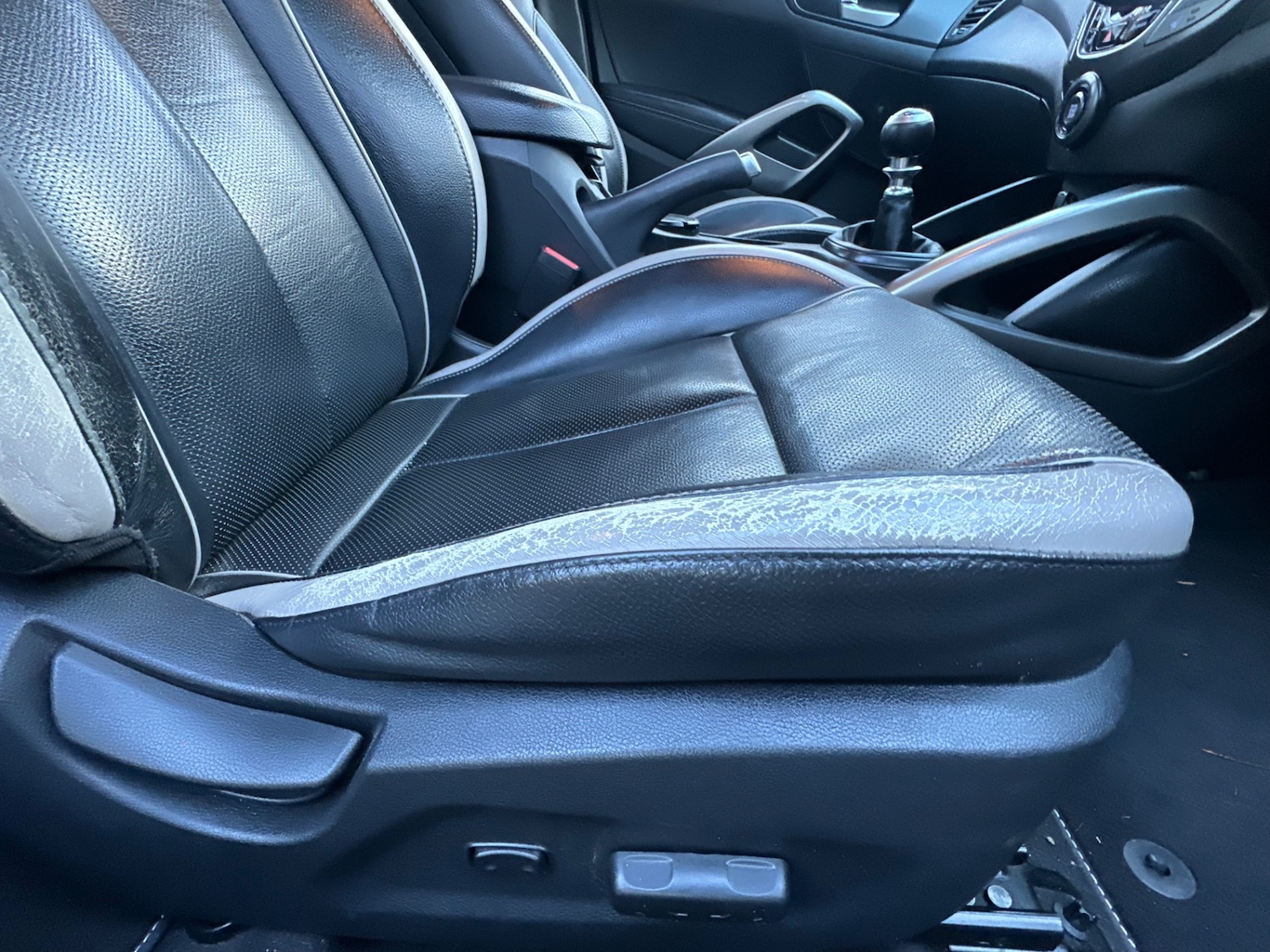 Used Hyundai Veloster 2013 for sale - 77404642: Photo 29