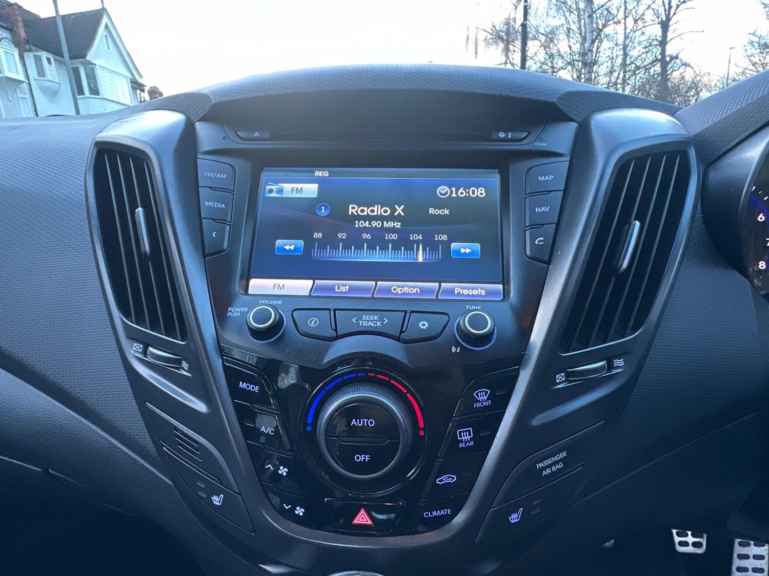 Used Hyundai Veloster 2013 for sale - 77404642: Photo 38