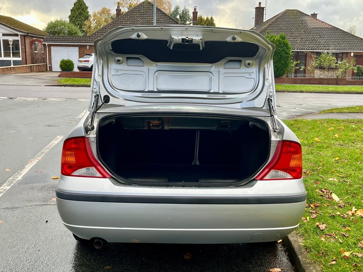 Used Ford Focus 2004 for sale - 77715862: Photo 19