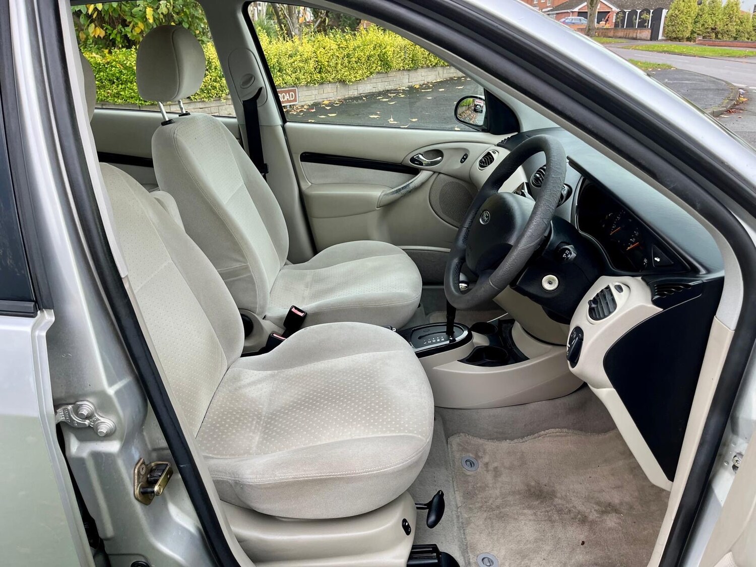 Used Ford Focus 2004 for sale - 77715862: Photo 25