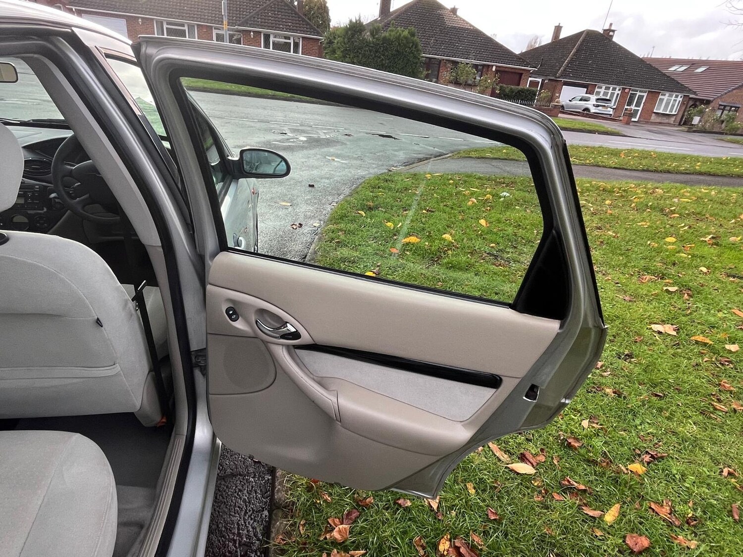 Used Ford Focus 2004 for sale - 77715862: Photo 42