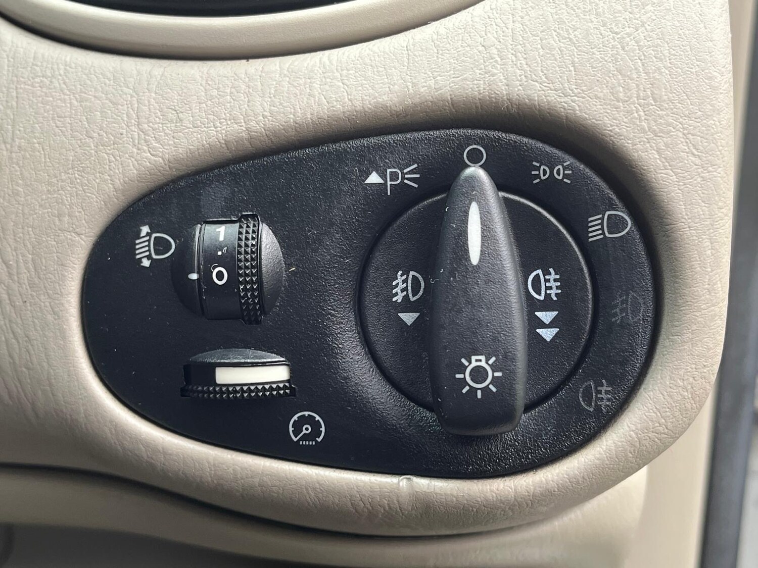 Used Ford Focus 2004 for sale - 77715862: Photo 52