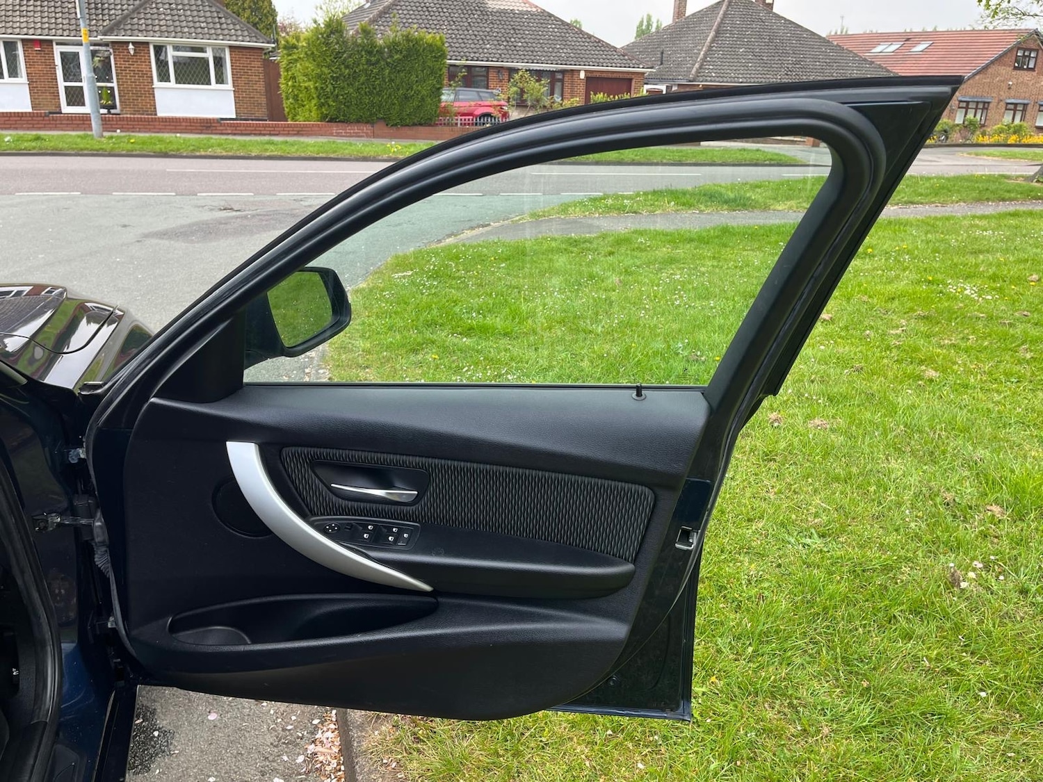 Used BMW 3 Series 2012 for sale - 77086701: Photo 32