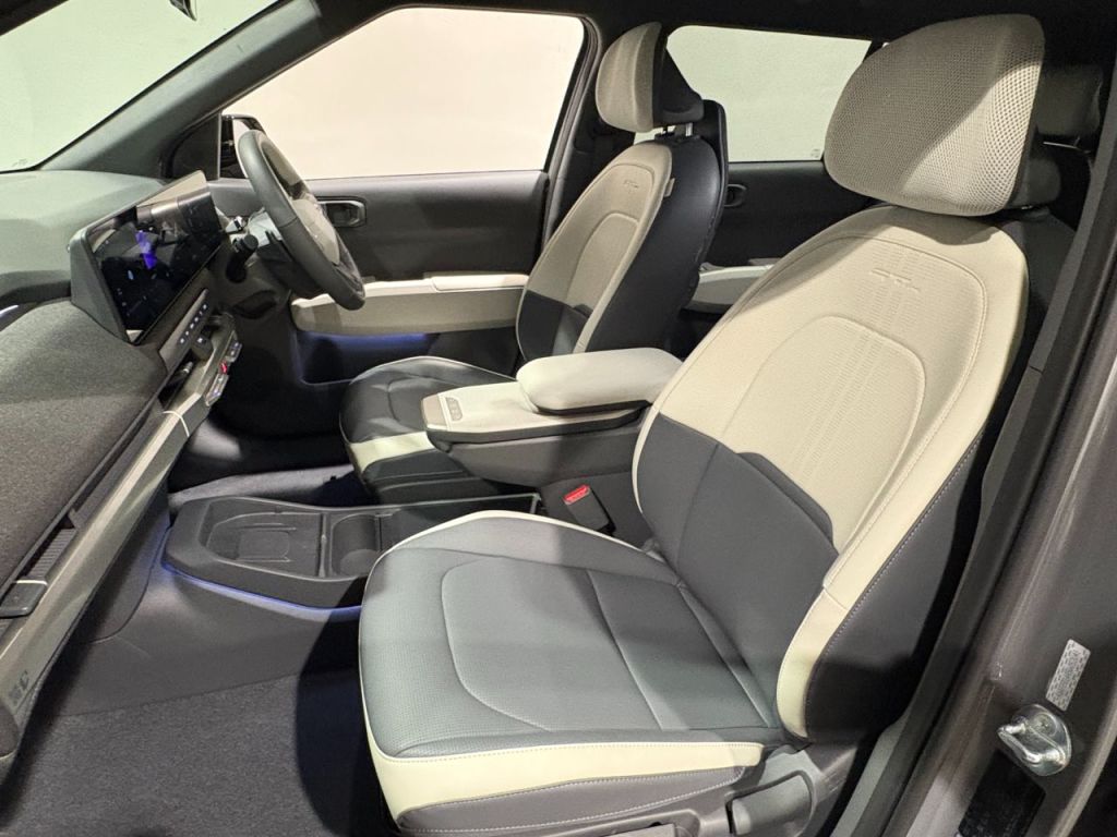 Used Kia EV3 2025 for sale - 76697948: Photo 2