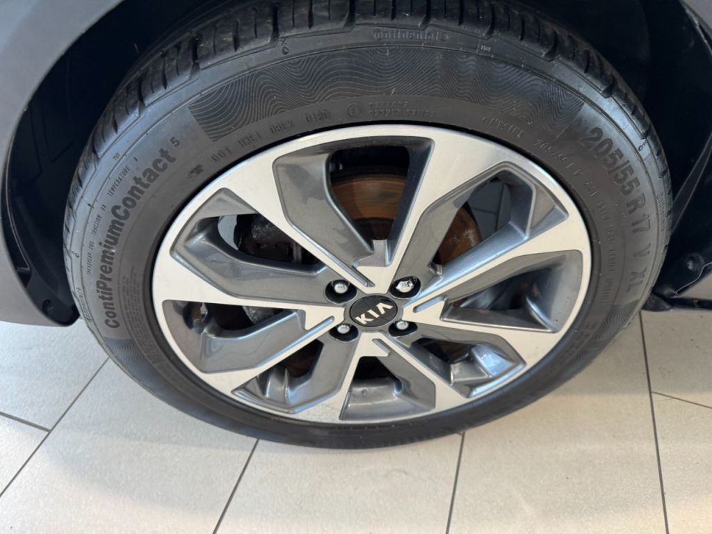 Used Kia Stonic 2020 for sale - 76184895: Photo 15