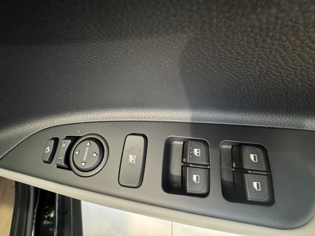 Used Kia Stonic 2020 for sale - 76184895: Photo 20