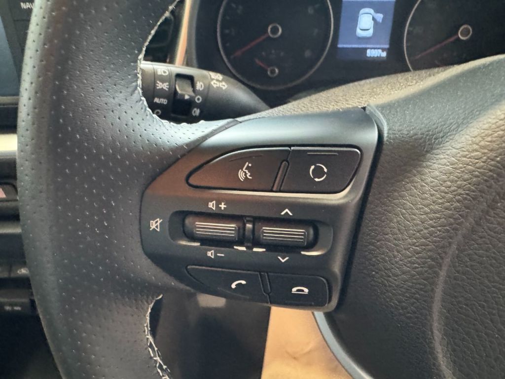 Used Kia Stonic 2020 for sale - 76184895: Photo 24