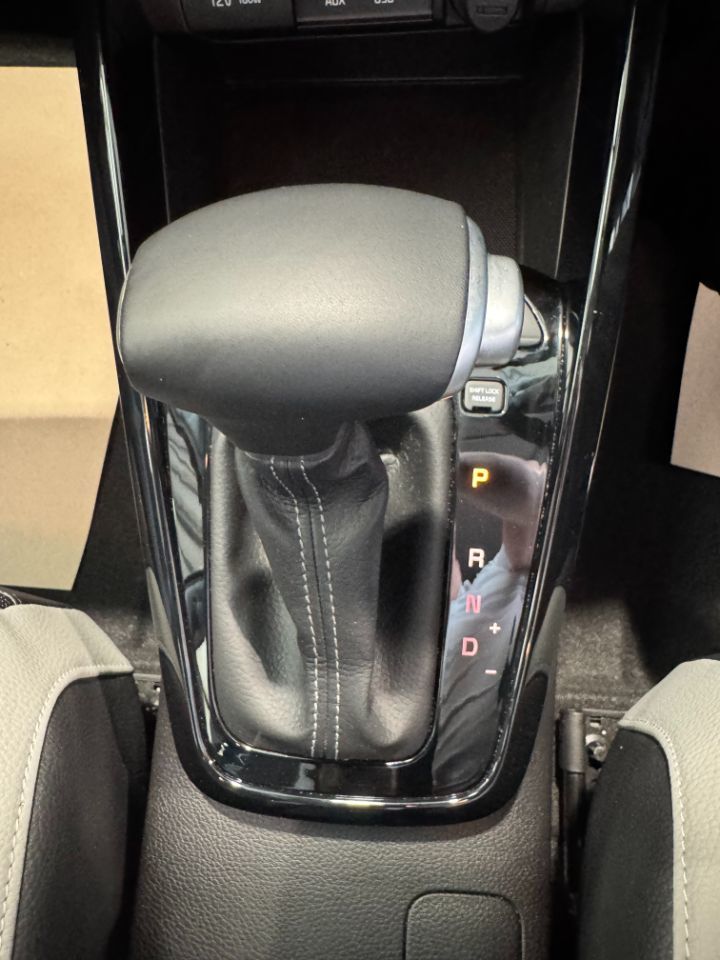 Used Kia Stonic 2020 for sale - 76184895: Photo 28