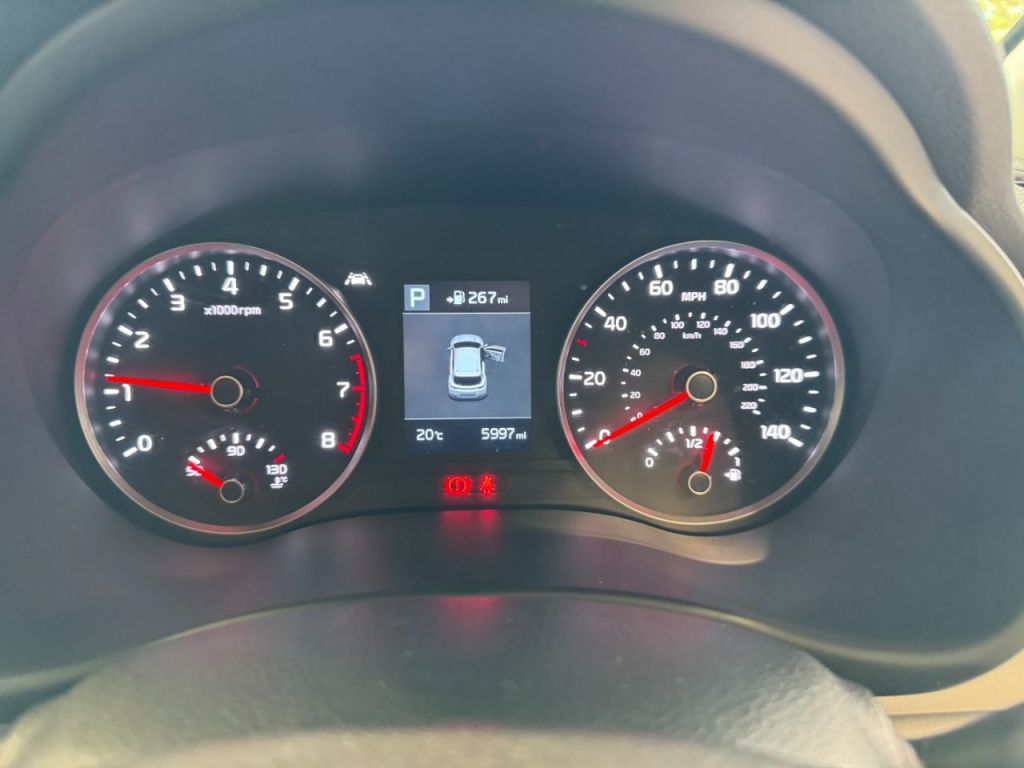 Used Kia Stonic 2020 for sale - 76184895: Photo 29