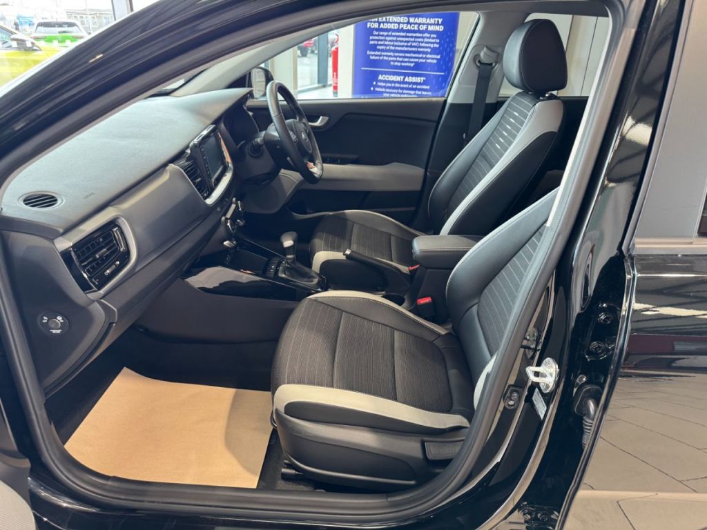 Used Kia Stonic 2020 for sale - 76184895: Photo 3