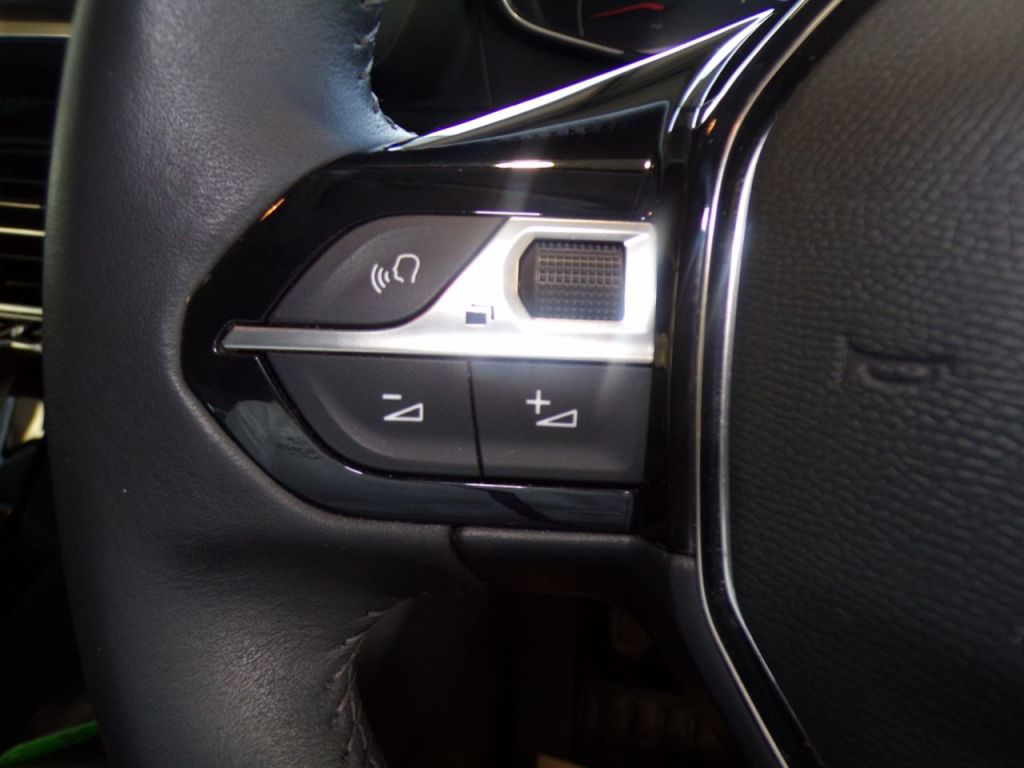 Used Peugeot 208 2022 for sale - 76118289: Photo 23