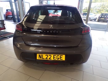 Used Peugeot 208 2022 for sale - 76118289: Photo 4