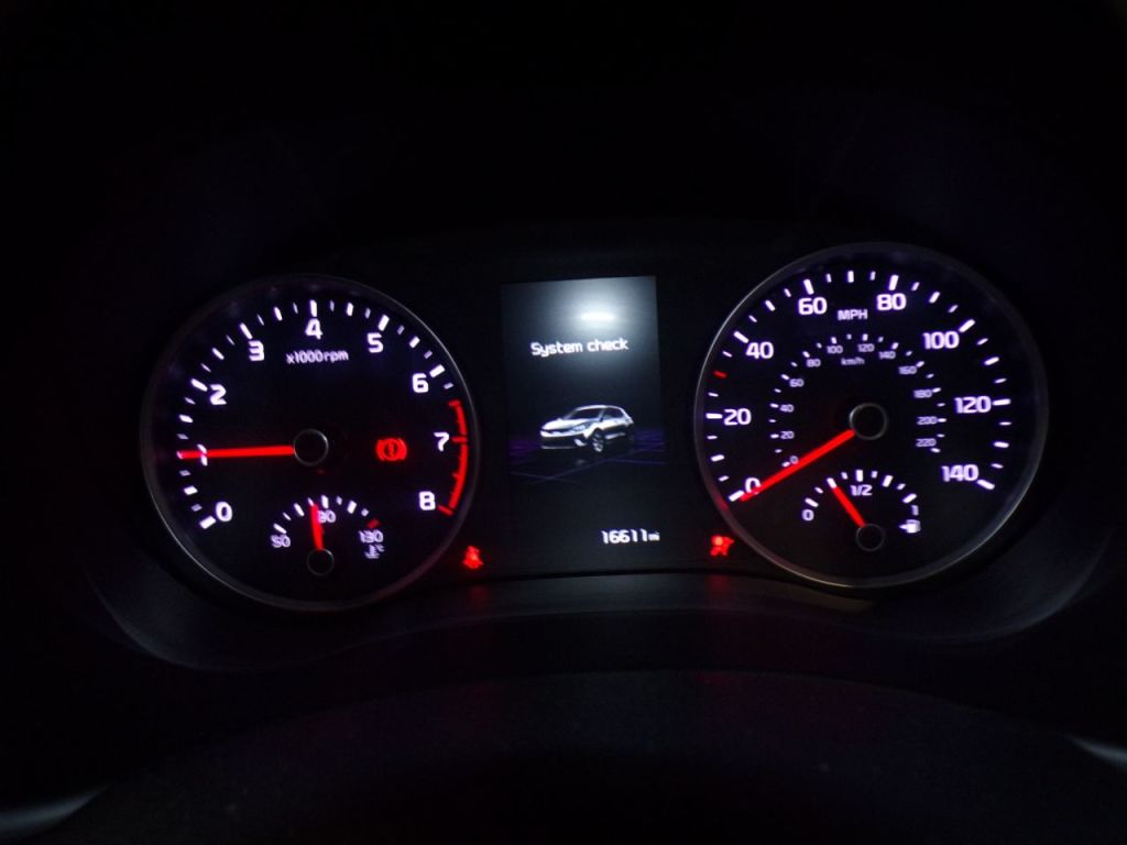 Used Kia Stonic 2023 for sale - 76508798: Photo 21