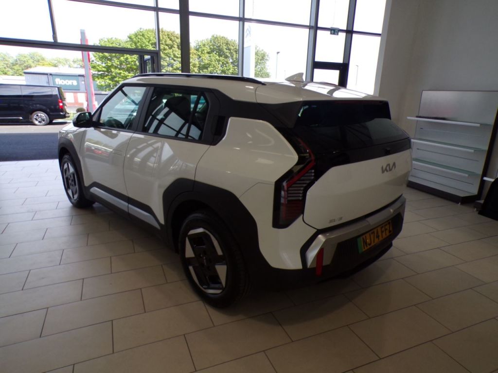 Used Kia EV3 2025 for sale - 76118295: Photo 5