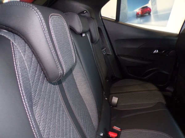Used Peugeot 2008 2025 for sale - 76118254: Photo 15