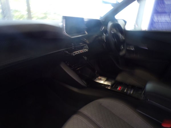 Used Peugeot 2008 2025 for sale - 76118254: Photo 18