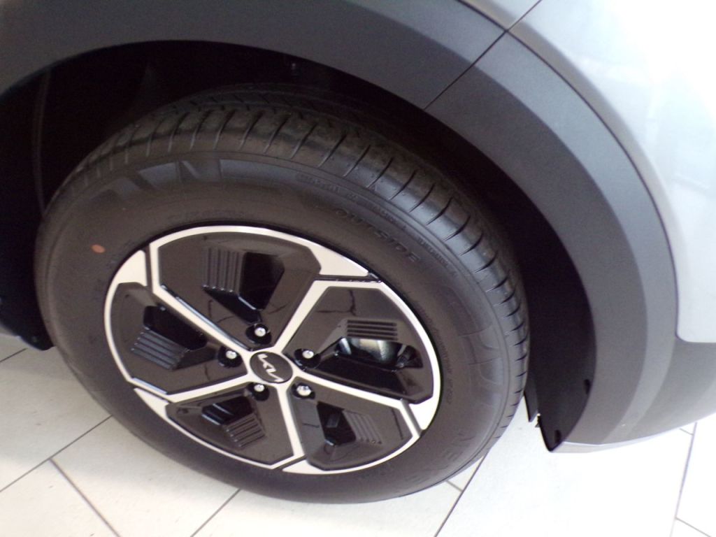 Used Kia Niro 2025 for sale - 76461647: Photo 10