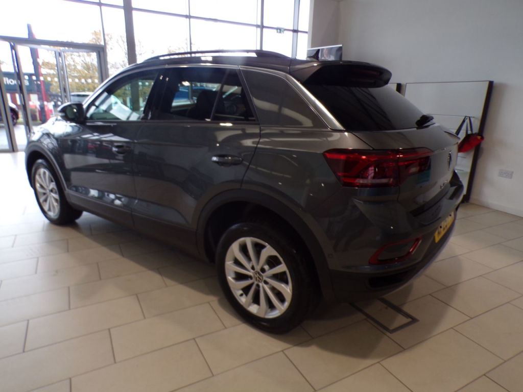 Used Volkswagen T-Roc 2025 for sale - 76355936: Photo 1