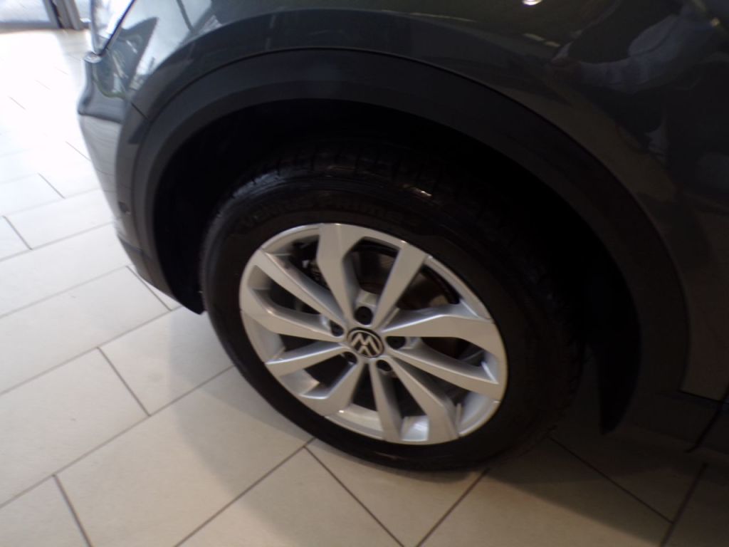 Used Volkswagen T-Roc 2025 for sale - 76355936: Photo 12