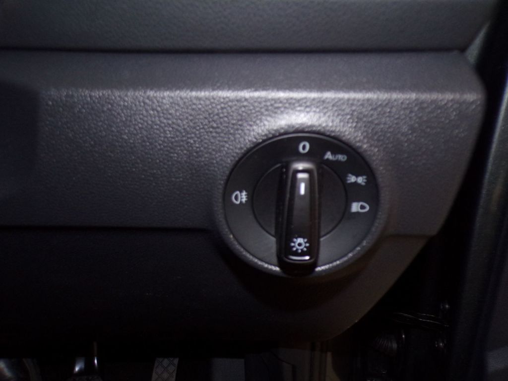 Used Volkswagen T-Roc 2025 for sale - 76355936: Photo 19