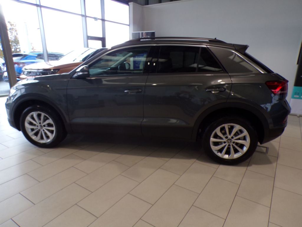 Used Volkswagen T-Roc 2025 for sale - 76355936: Photo 5