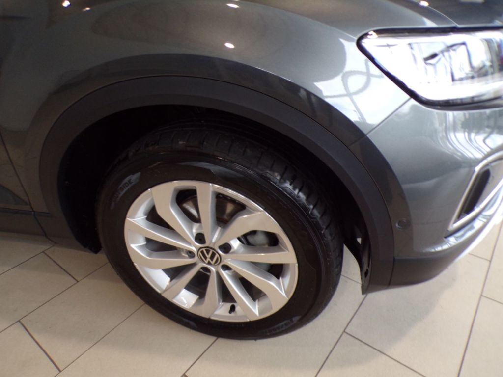 Used Volkswagen T-Roc 2025 for sale - 76355936: Photo 8