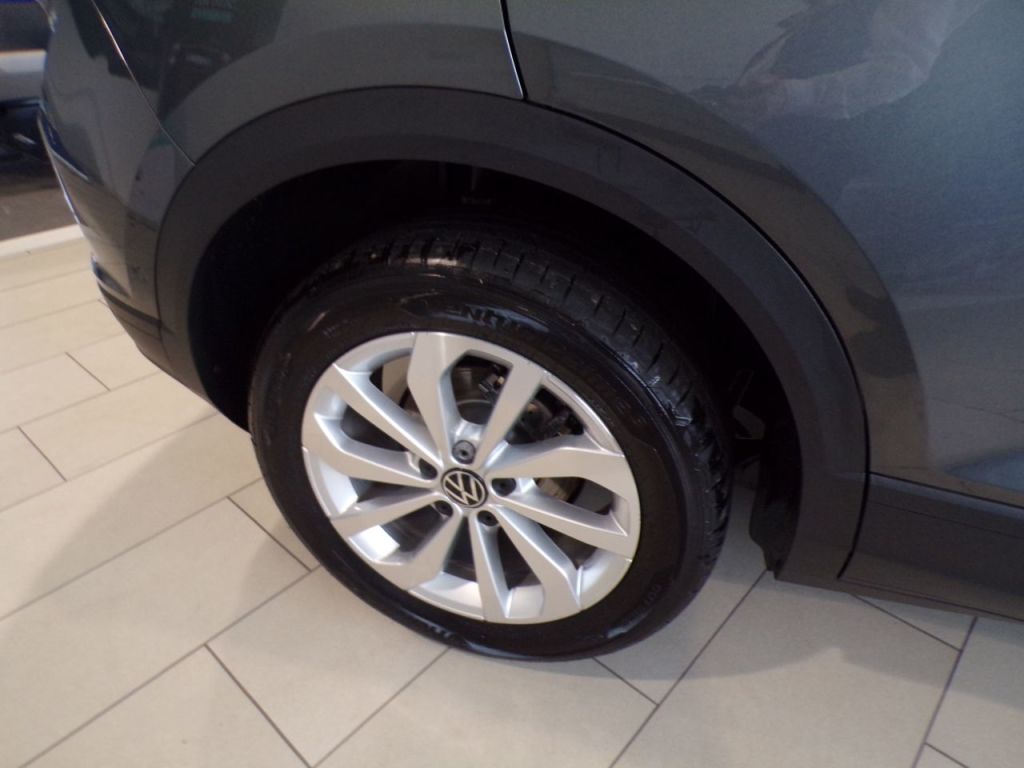 Used Volkswagen T-Roc 2025 for sale - 76355936: Photo 9