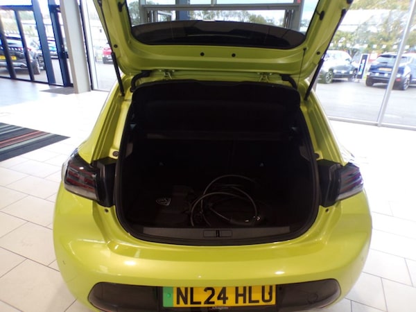 Used Peugeot 208 2024 for sale - 76192938: Photo 13