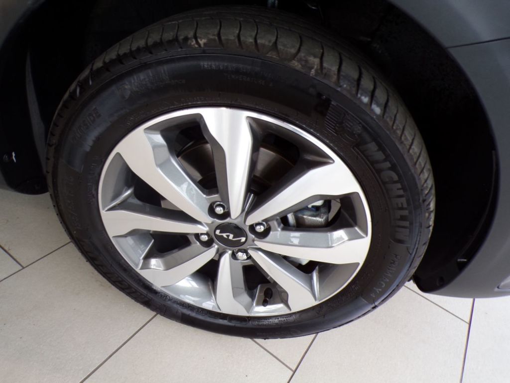 Used Kia Stonic 2025 for sale - 76118225: Photo 11