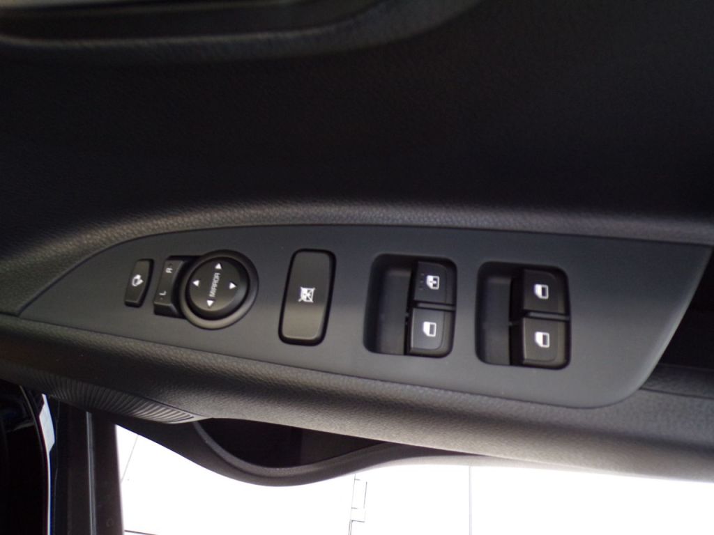 Used Kia Stonic 2025 for sale - 76118225: Photo 20