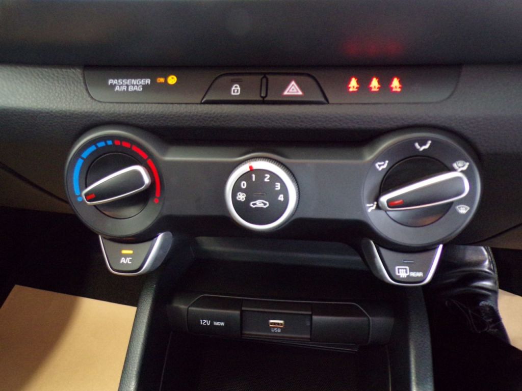Used Kia Stonic 2025 for sale - 76118225: Photo 23