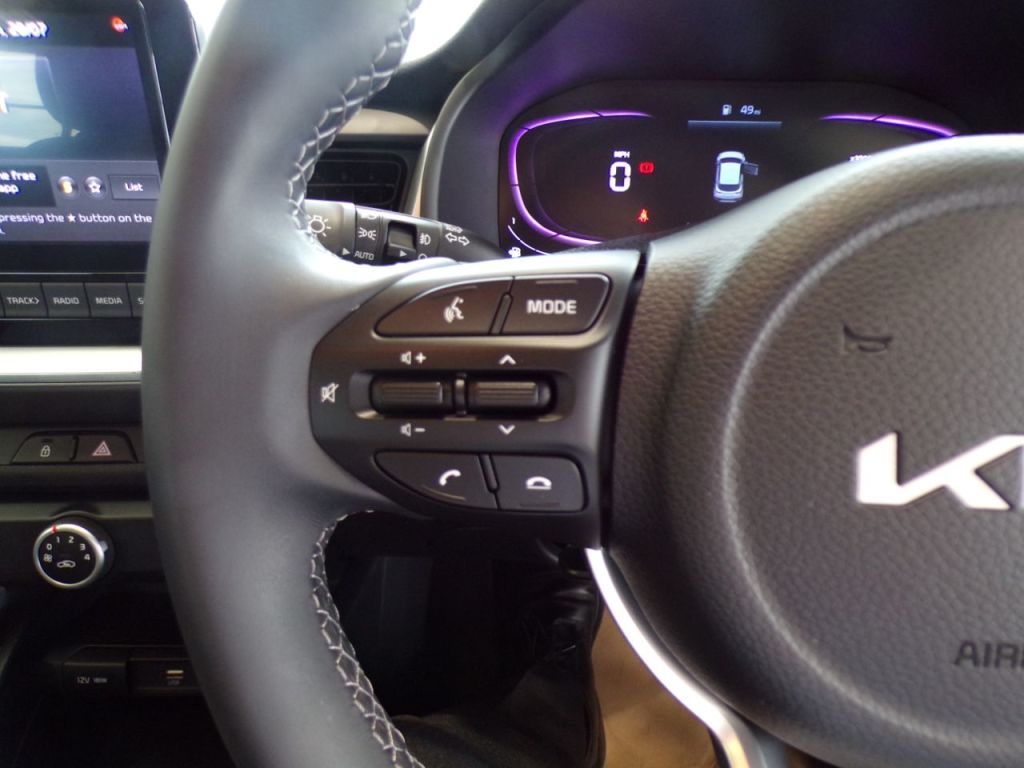 Used Kia Stonic 2025 for sale - 76118225: Photo 29