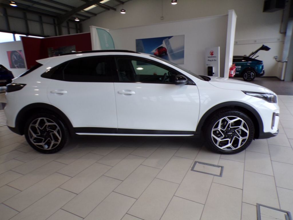 Used Kia XCeed 2025 for sale - 76118239: Photo 3