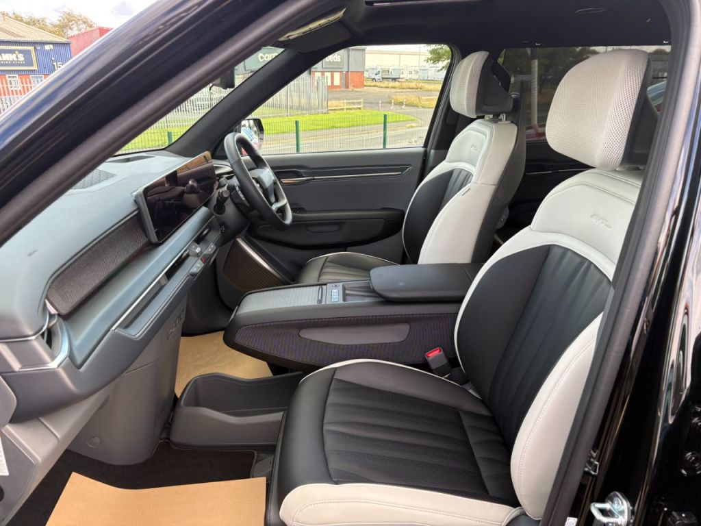Used Kia EV9 2025 for sale - 76118348: Photo 2