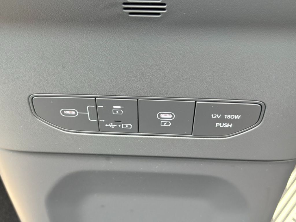 Used Kia EV9 2025 for sale - 76118348: Photo 44