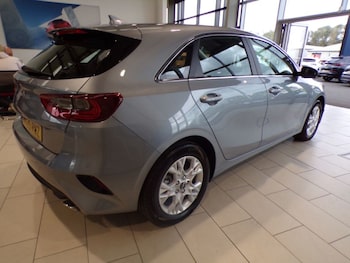 Used Kia Ceed 2025 for sale - 76118263: Photo 4