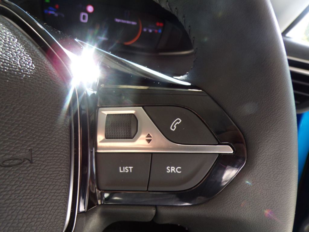 Used Peugeot 208 2024 for sale - 76118343: Photo 30
