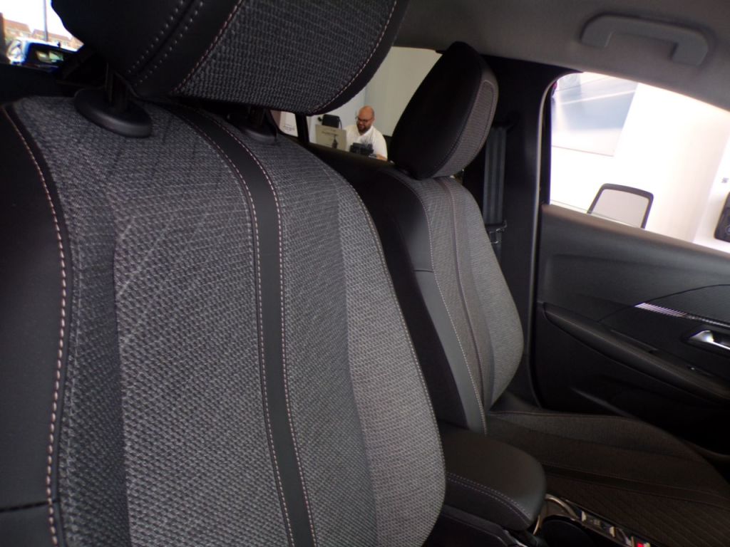 Used Peugeot 208 2024 for sale - 76118344: Photo 18