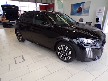 Peugeot - 208