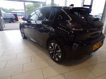 Used Peugeot 208 2024 for sale - 76118226: Photo 3
