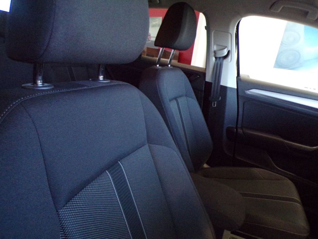 Used Volkswagen T-Roc 2025 for sale - 76395496: Photo 17