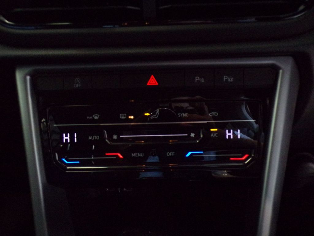 Used Volkswagen T-Roc 2025 for sale - 76395496: Photo 24