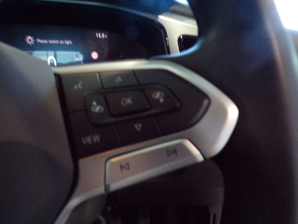 Used Volkswagen T-Roc 2025 for sale - 76395496: Photo 29