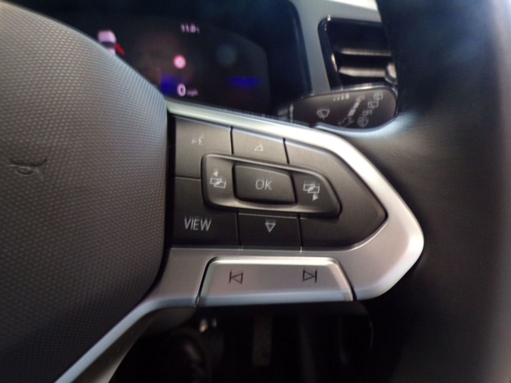 Used Volkswagen T-Roc 2025 for sale - 76355948: Photo 26