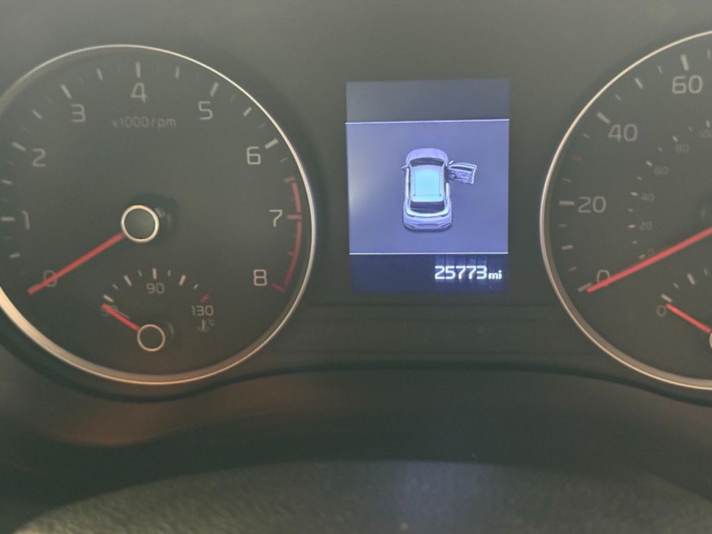 Used Kia Stonic 2019 for sale - 76405755: Photo 27