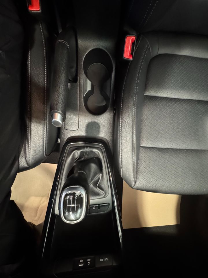 Used Kia Stonic 2019 for sale - 76405755: Photo 28