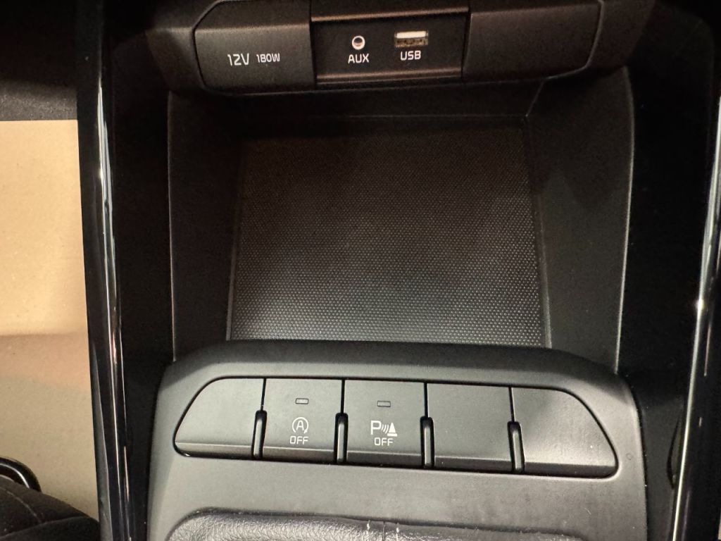 Used Kia Stonic 2019 for sale - 76405755: Photo 31