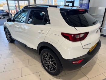 Used Kia Stonic 2019 for sale - 76405755: Photo